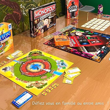 Maison "Jungle House" 90 M2 Billard, Retroprojecteur, Bar A Jeux , Vinyle, Wifi Fibre, Ideal Pro & Famille A Montbrison Exterior foto