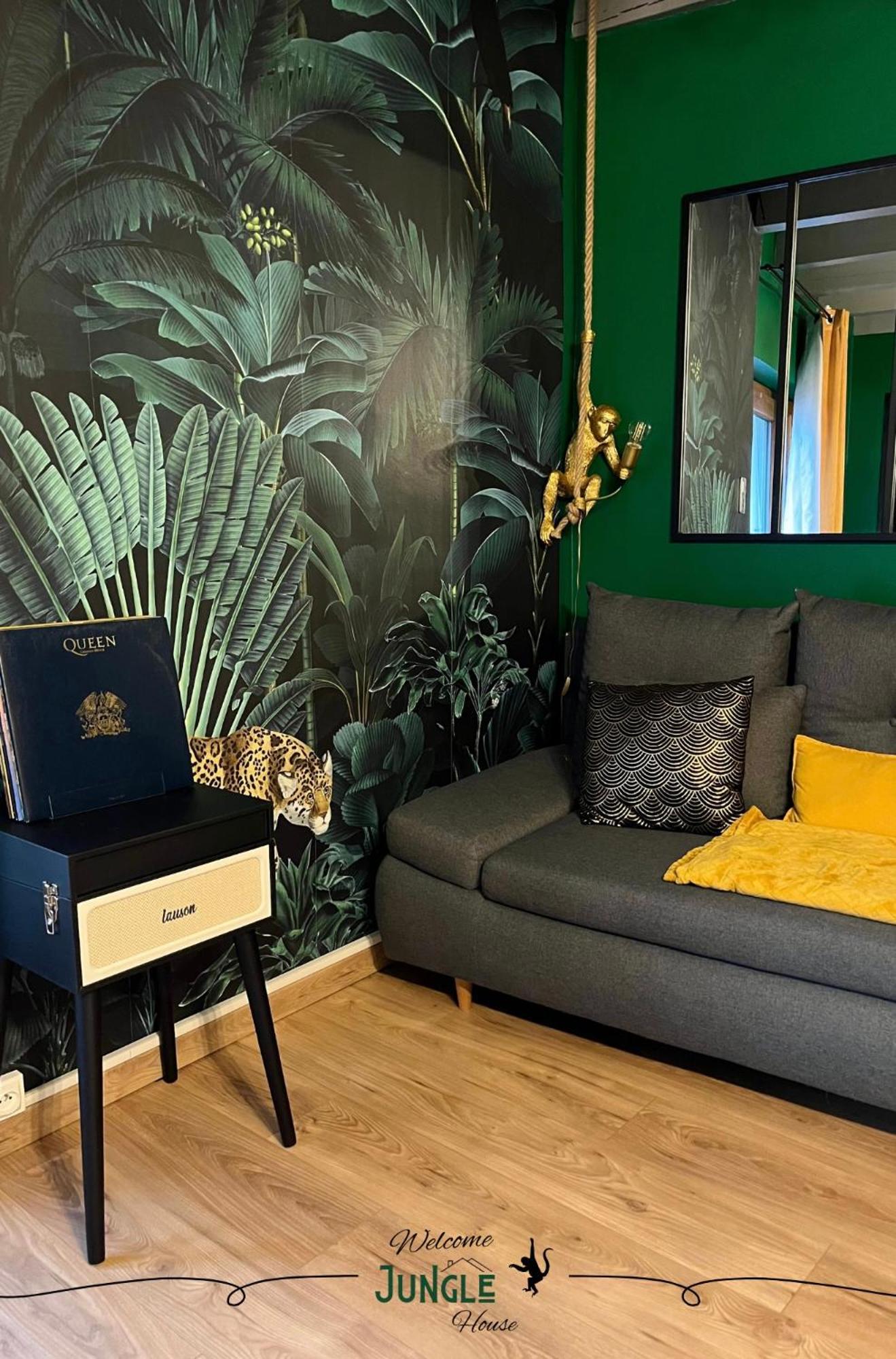 Maison "Jungle House" 90 M2 Billard, Retroprojecteur, Bar A Jeux , Vinyle, Wifi Fibre, Ideal Pro & Famille A Montbrison Exterior foto