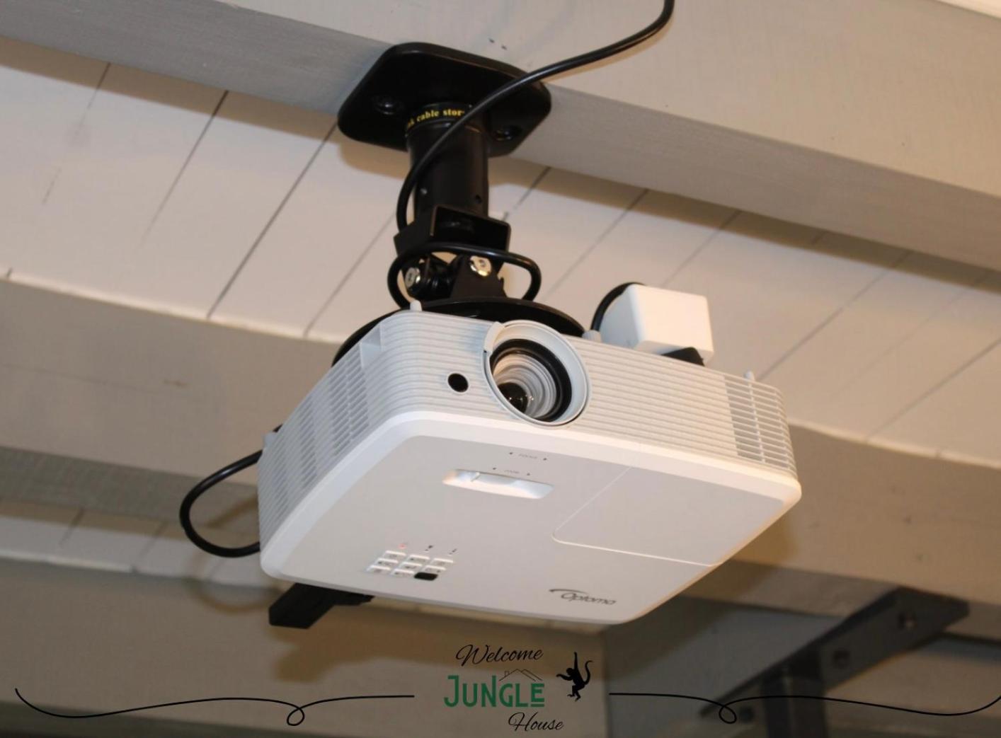 Maison "Jungle House" 90 M2 Billard, Retroprojecteur, Bar A Jeux , Vinyle, Wifi Fibre, Ideal Pro & Famille A Montbrison Exterior foto