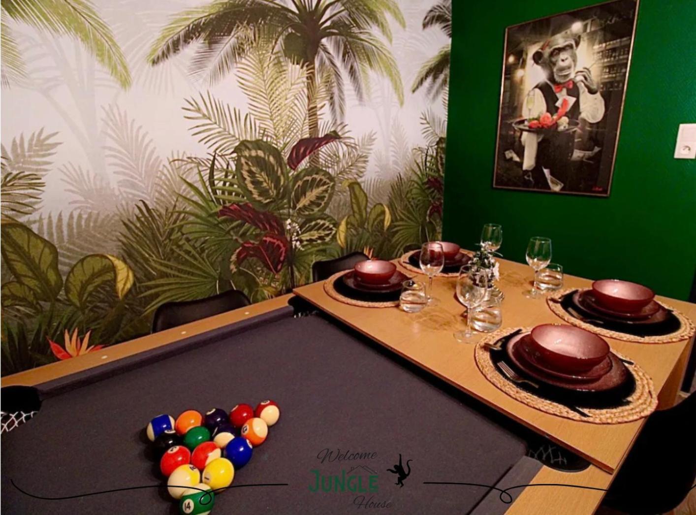 Maison "Jungle House" 90 M2 Billard, Retroprojecteur, Bar A Jeux , Vinyle, Wifi Fibre, Ideal Pro & Famille A Montbrison Exterior foto